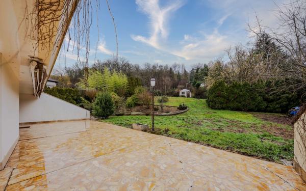 Maison à vendre    6 pièces •  Neuves-Maisons