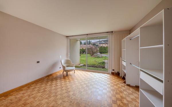 Maison à vendre    6 pièces •  Neuves-Maisons