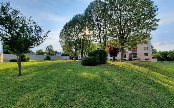 Appartement à vendre    4 pièces • 71 m2 Le Plessis-Trévise