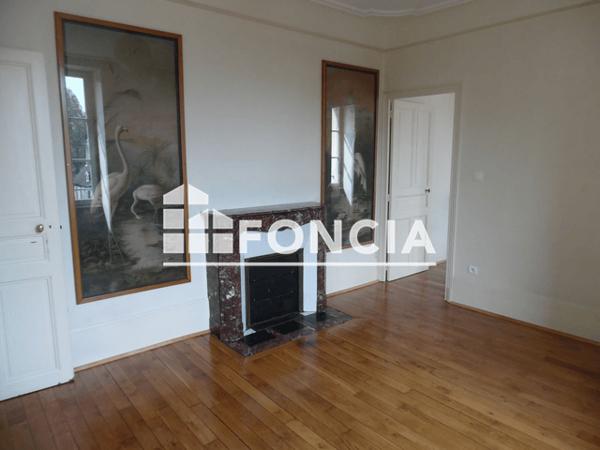 Location Appartement 5 pièces 114.99 m² - 2 PLACE GRANGIER Dijon 21000