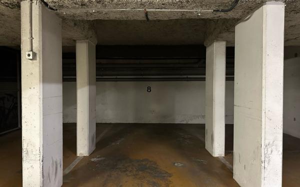 Stationnement à louer    Paris 16