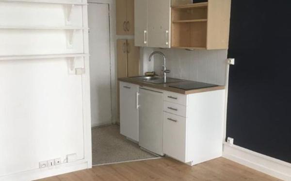 Appartement à louer    1 pièce • 19,02 m2 Paris 18