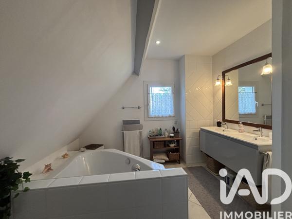 Maison à vendre 8 pièces 162 m² Lamorlaye