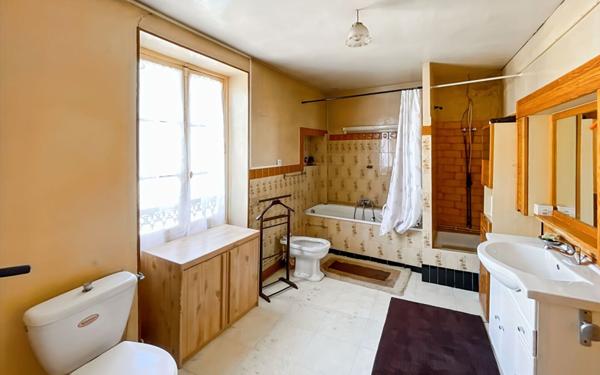 Maison à vendre    7 pièces • 182,23 m2 Auvers-sur-Oise