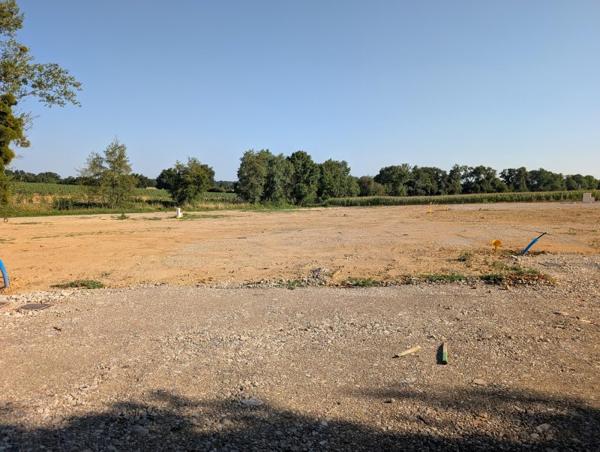Vente / Terrain à Savigneux (01480)