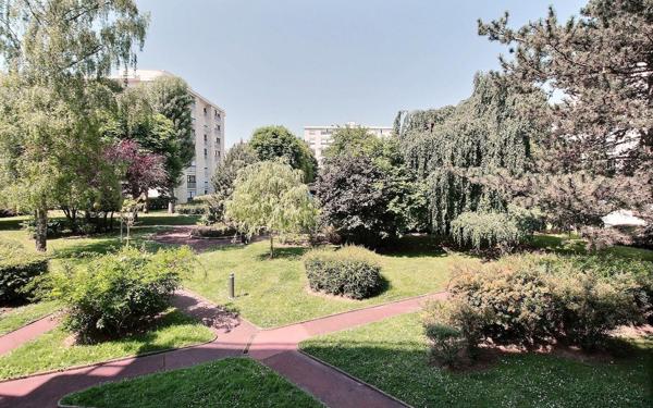 Appartement à vendre    6 pièces • 131,03 m2 Rueil-Malmaison