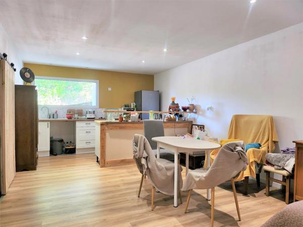 Maison de plain pied à rénover en partie - 3 pièces - avec jardin et dépendances - à MONTAIGU DE QUERCY (82)