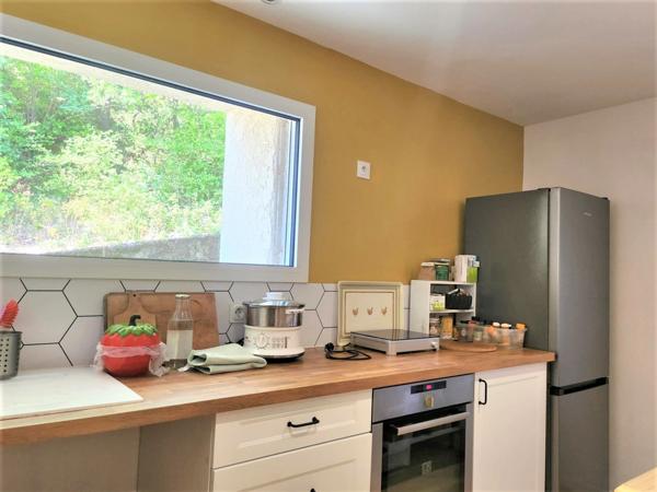 Maison de plain pied à rénover en partie - 3 pièces - avec jardin et dépendances - à MONTAIGU DE QUERCY (82)