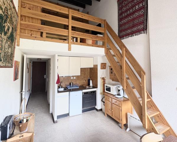 Appartement
         3 pièces
        - 36 m² 109 000 € *