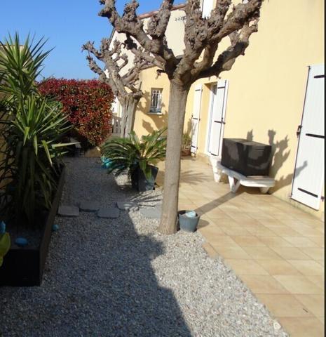VILLA 125 M² HAB + GARAGE 27 M² SUR 400 M² DE TERRAIN 540 000 €