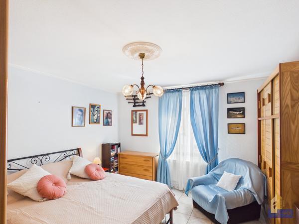 Une maison familiale avec dépendance bien-être