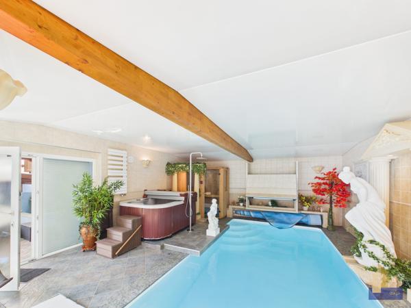 Une maison familiale avec dépendance bien-être