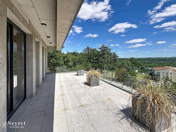 BIEN D'EXCEPTION!! Maison moderne de 228m² habitables sur sous-sol complet terrain 3295m²