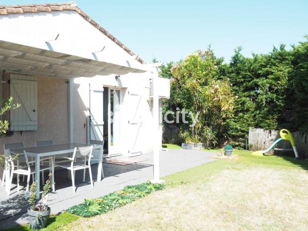 Maison
         4 pièces
        - 90 m² Exclusivité 280 000 € *