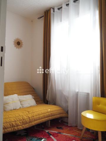 Maison
         4 pièces
        - 90 m² Exclusivité 280 000 € *