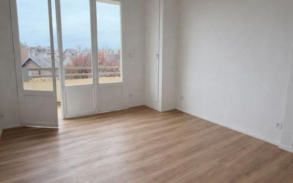 Appartement à louer    4 pièces •  Saint-Quentin
