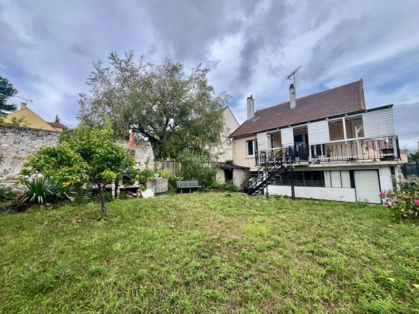 Maison Courdimanche 6 pièce(s) 109 m2 369 500 € **  - Référence  2347