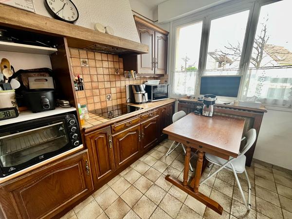 Maison Courdimanche 6 pièce(s) 109 m2 369 500 € **  - Référence  2347