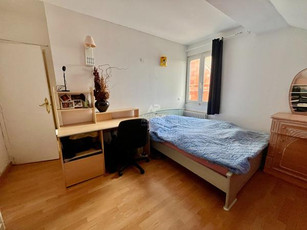 Maison Courdimanche 6 pièce(s) 109 m2 369 500 € **  - Référence  2347