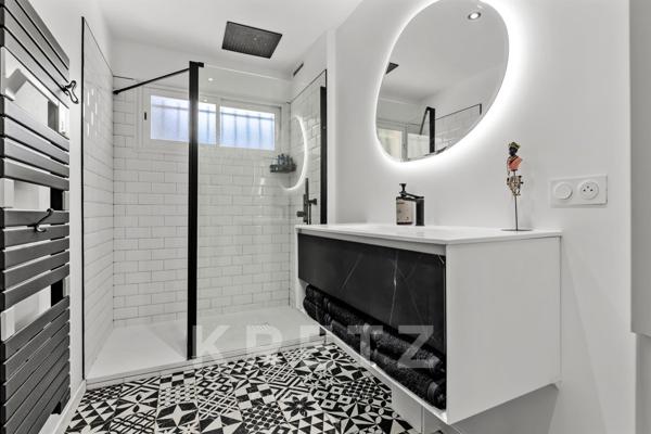 10 du port de Sanary et 5min des plages