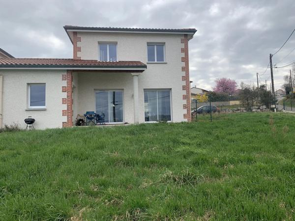 Location Maison 4 pièces 85 m2 à Boisset-Saint-Priest