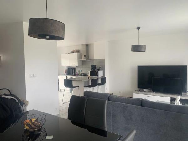 Location Maison 4 pièces 85 m2 à Boisset-Saint-Priest