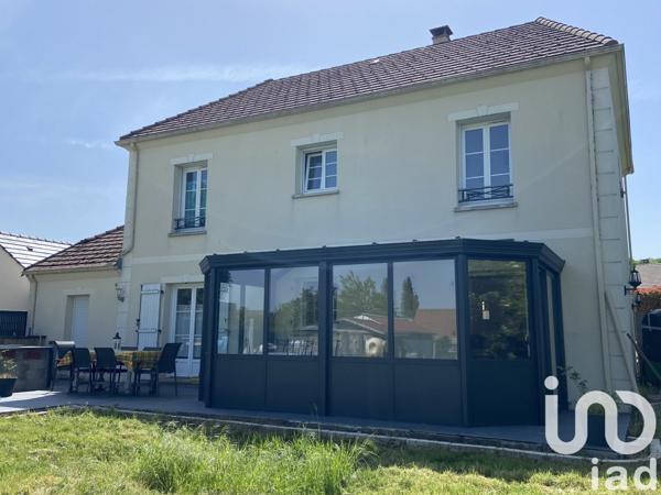 Maison 7 pièces de 160 m² à Estrées-Saint-Denis (60190)