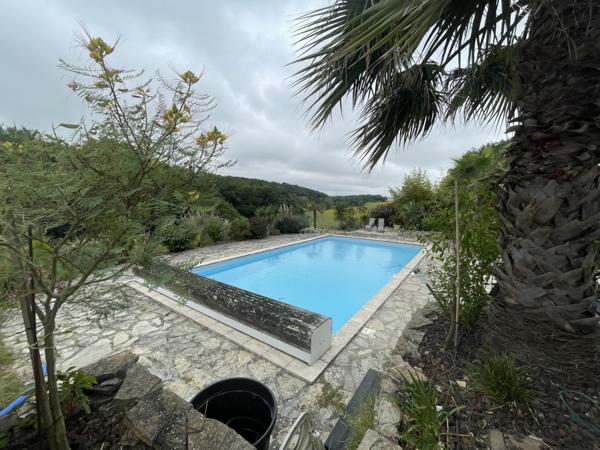 A vendre demeure d'exception, avec grand jardin, bois et piscine Fanjeaux (11270)