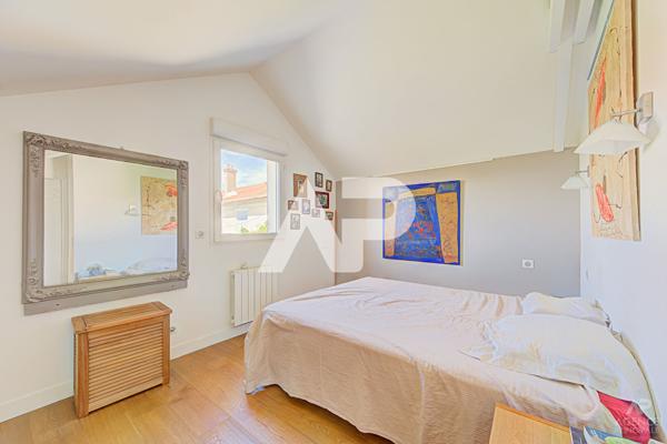 Maison Rueil Malmaison 5 pièce(s) 140 m2 840 000 € **  - Référence  19481
