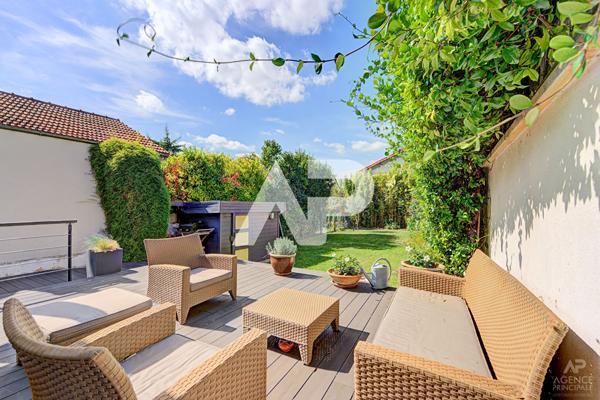 Maison Rueil Malmaison 5 pièce(s) 140 m2 840 000 € **  - Référence  19481