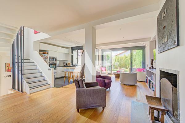 Maison Rueil Malmaison 5 pièce(s) 140 m2 840 000 € **  - Référence  19481