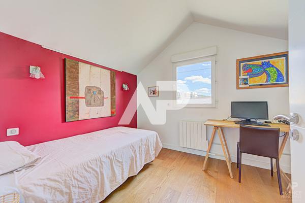 Maison Rueil Malmaison 5 pièce(s) 140 m2 840 000 € **  - Référence  19481