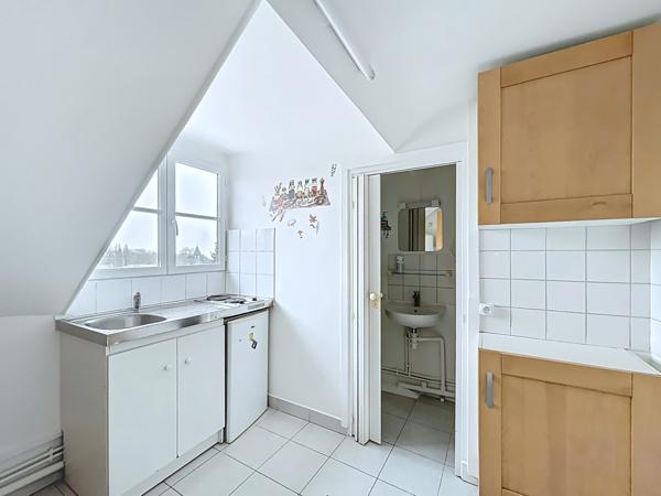 Versailles (78000) VERSAILLES SAINT-LOUIS Studio 24m2 pondérés