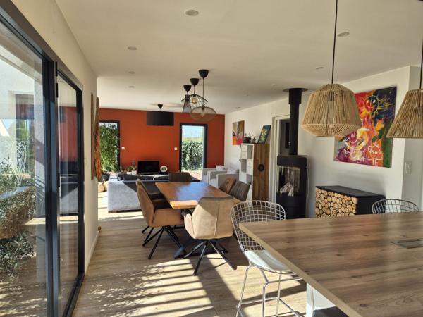 Grande Maison d'architecte / Commodités à pied