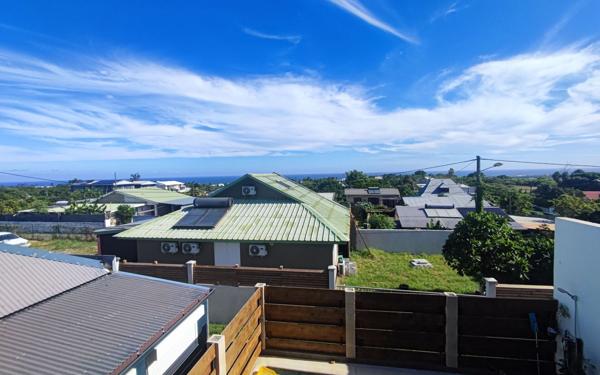 Maison à vendre    6 pièces •  Saint-Pierre