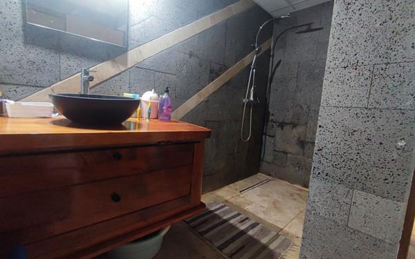 Maison à vendre    6 pièces •  Saint-Pierre