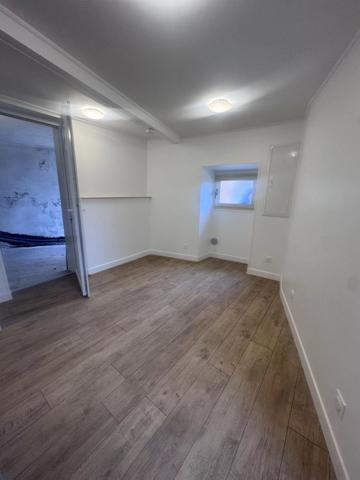 Location Appartement 1 pièces 15 m2 à Contes