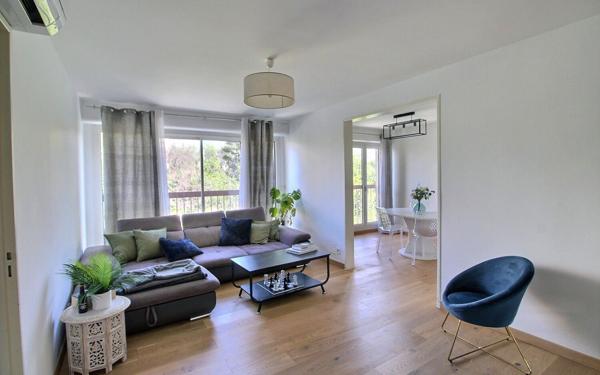 Appartement à vendre    4 pièces • 73,19 m2 Marseille 10