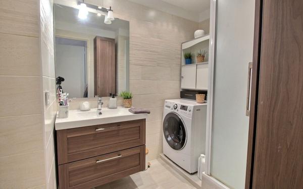 Appartement à vendre    4 pièces • 73,19 m2 Marseille 10