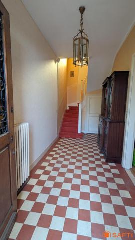 Maison en meulière 7 pièces , 5 chambres