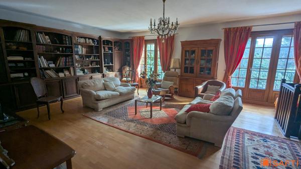 Maison en meulière 7 pièces , 5 chambres