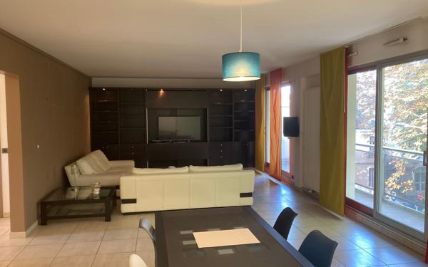 Appartement à vendre    4 pièces • 143,10 m2 Tours