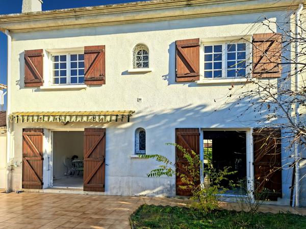 Béziers (34500) Quartier résidentiel de Béziers , très belle maison T6 au fort potentiel