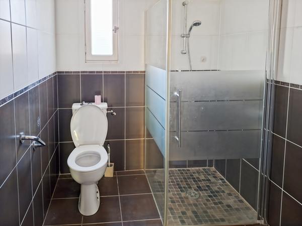 Béziers (34500) Quartier résidentiel de Béziers , très belle maison T6 au fort potentiel