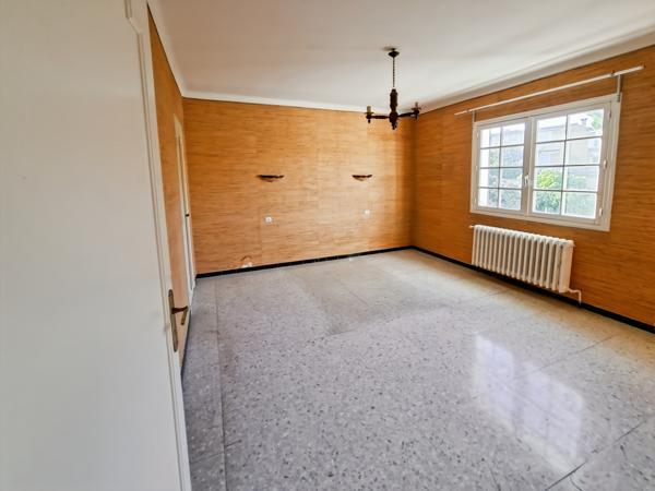 Béziers (34500) Quartier résidentiel de Béziers , très belle maison T6 au fort potentiel