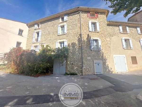 Maison 9 pièce(s) 5 chambre(s) 316 m²
