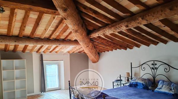 Maison 9 pièce(s) 5 chambre(s) 316 m²
