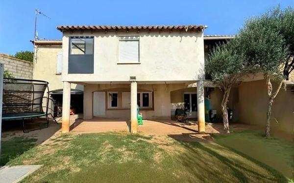 Maison à vendre    6 pièces •  Saint-Gilles