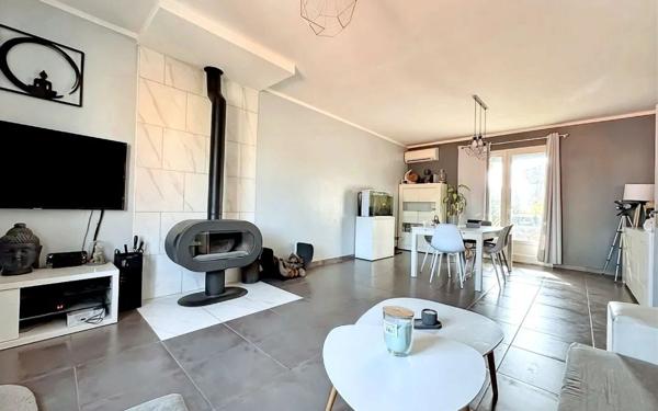 Maison à vendre    6 pièces •  Saint-Gilles