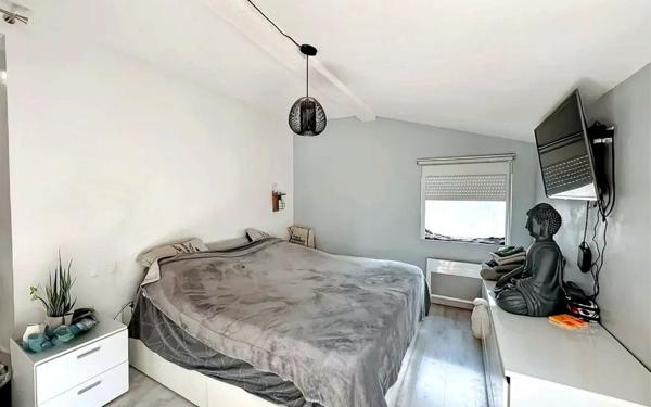 Maison à vendre    6 pièces •  Saint-Gilles